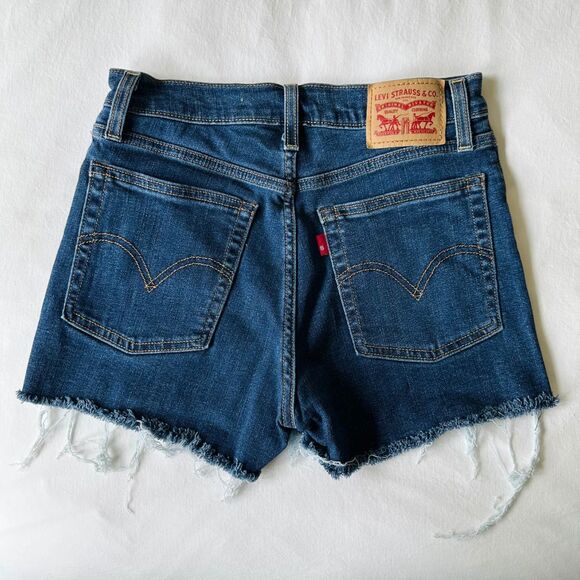 LEVI’S 501 Raw Hem Denim Shorts - Picture 1 of 6